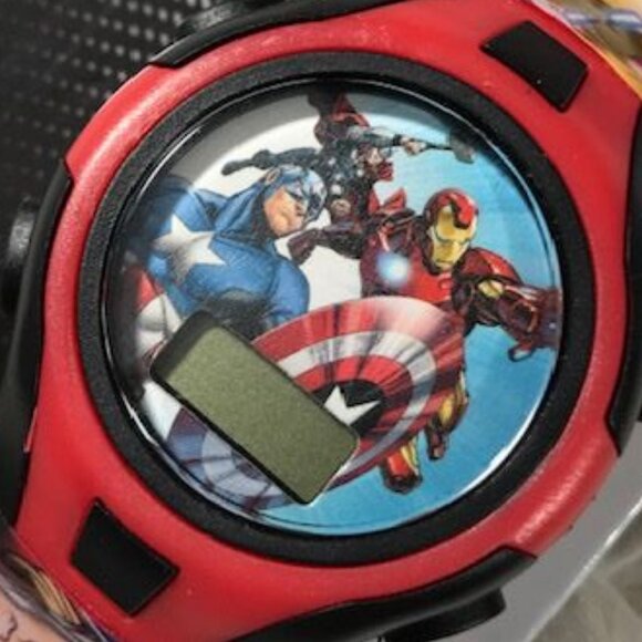 Marvel Avengers LCD Watch - Picture 2 of 7